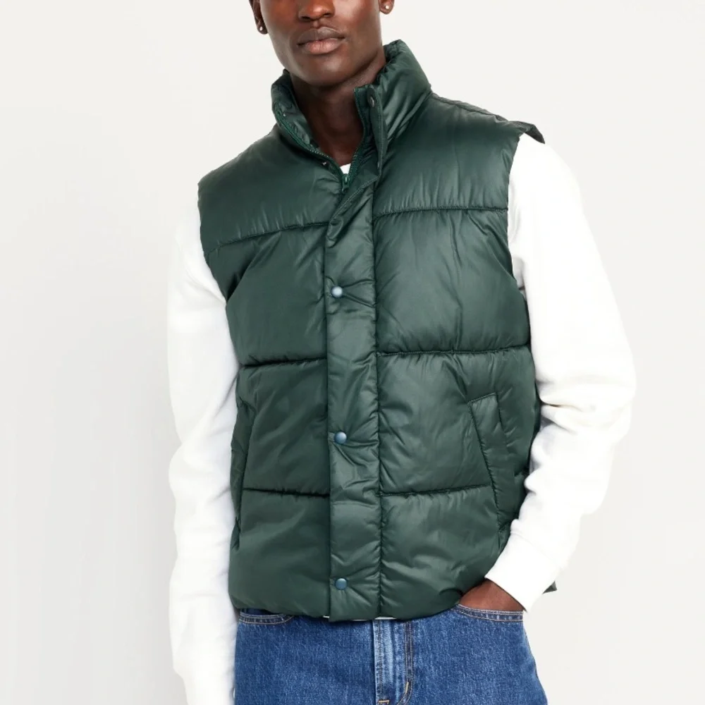 Old Navy Men’s Water Resistant Puffer Vest, NWT, Color Forest Canopy